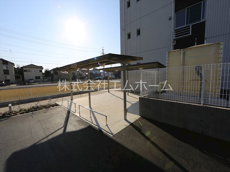 ＲＥＸＣＩＡ　Ｉ（レクシアワン） 屋根付駐輪場