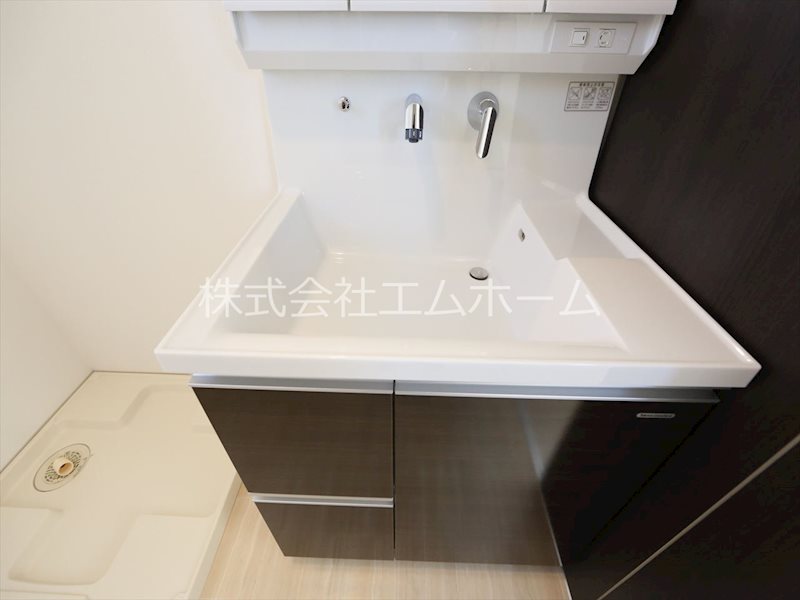 ＲＥＸＣＩＡ　Ｉ（レクシアワン） 脱衣所　独立洗面台（シャンプードレッサー）