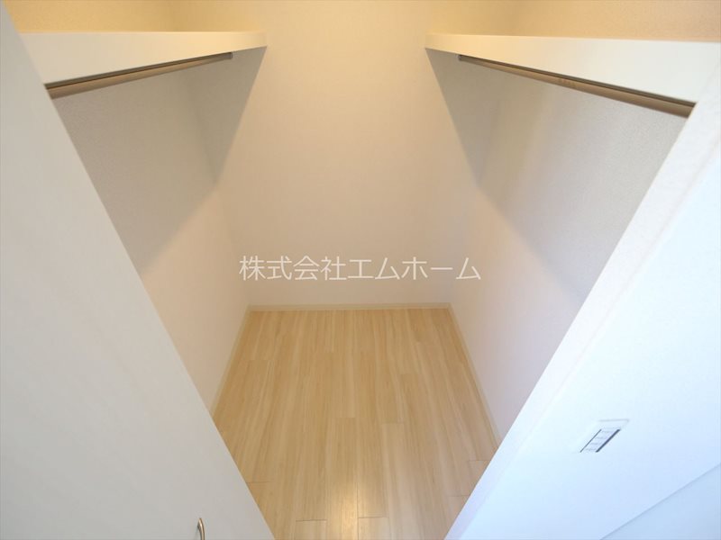 ＲＥＸＣＩＡ　Ｉ（レクシアワン） 北側洋室6.2帖　ウオークインクローゼット（収納充実してます）