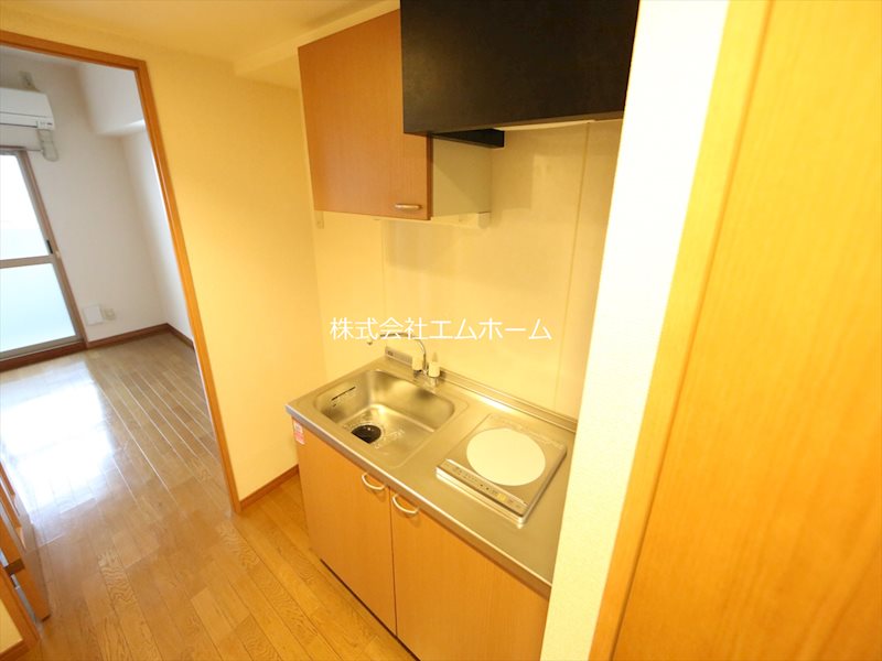 サンク栄みなみマンション キッチン（ＩＨ1口コンロ付）冷蔵庫・レンジ等ご用意できます
