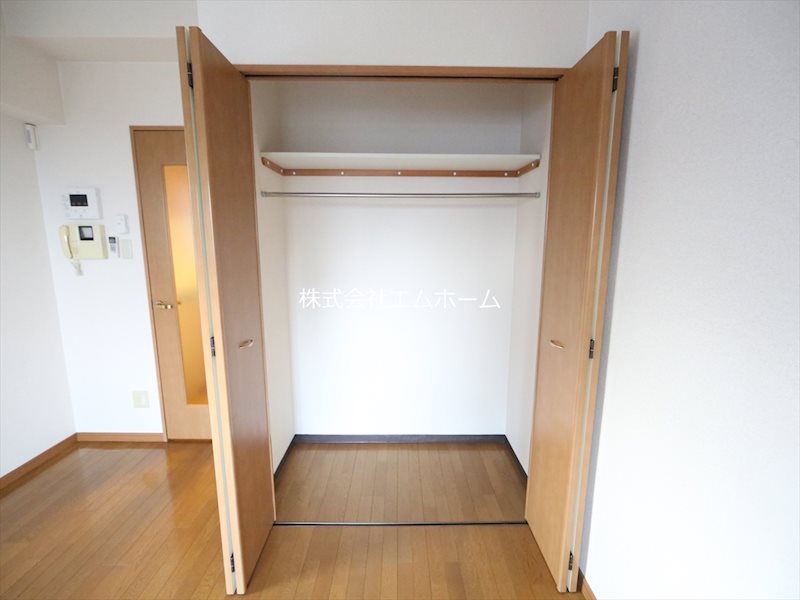 サンク栄みなみマンション クローゼット付（収納充実してます）