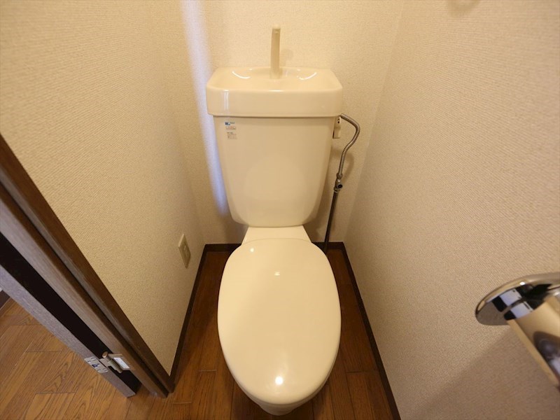 フジハイツIII トイレ（お風呂トイレ別）温水洗浄暖房便座取り付け可
