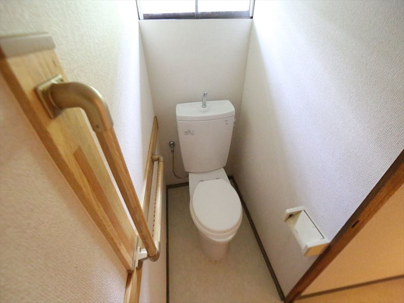 中村区栄生町貸家 トイレ　バス・トイレ別