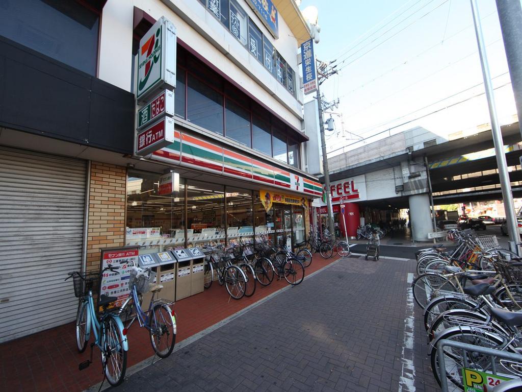 GRANDTIC栄生駅前 セブンイレブン 名古屋栄生駅前店 (コンビニ)