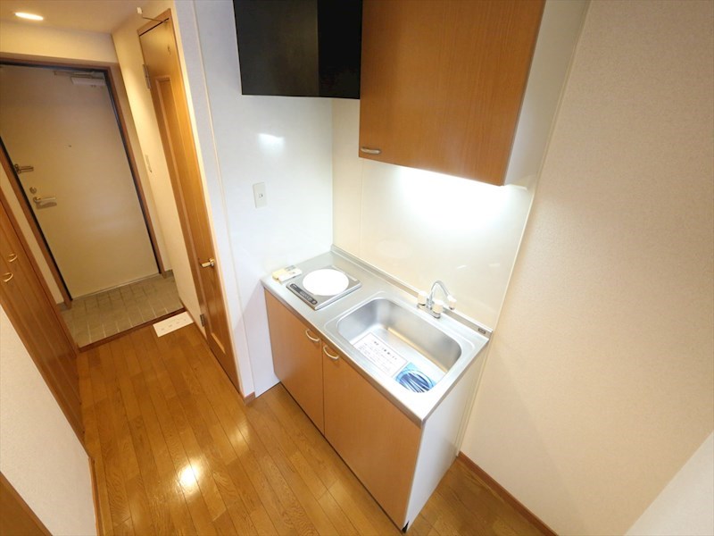 サンク栄みなみマンション キッチン（ＩＨ1口コンロ付）冷蔵庫・レンジ等ご用意できます