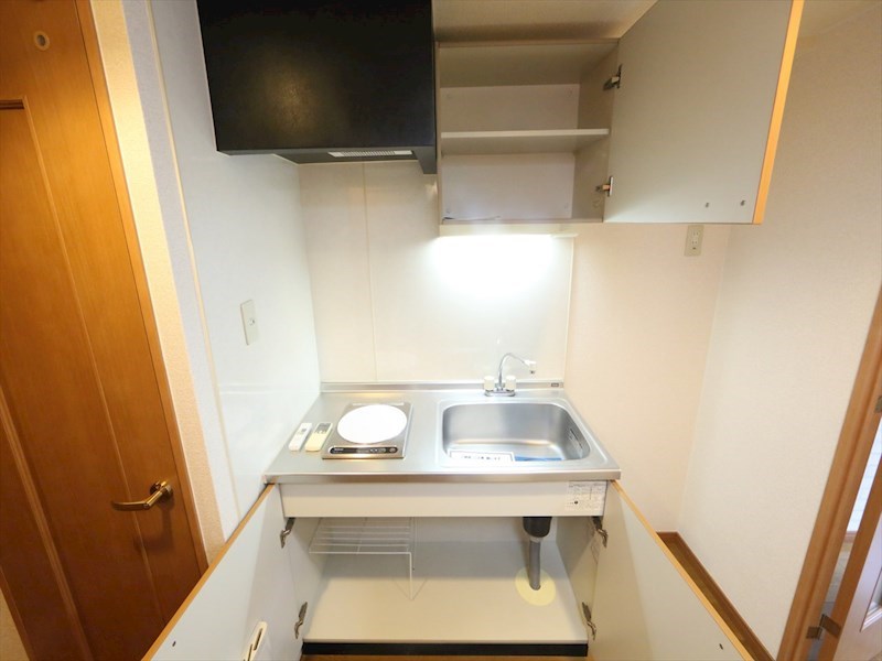 サンク栄みなみマンション キッチン（ＩＨ1口コンロ付）冷蔵庫・レンジ等ご用意できます