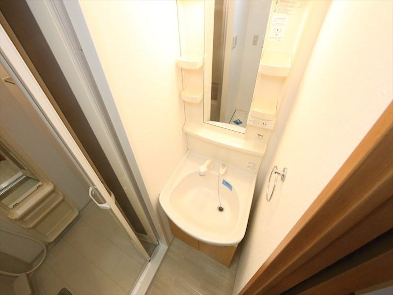 サンク栄みなみマンション 脱衣所　独立洗面台（シャンプードレッサー）洗濯機用意できます
