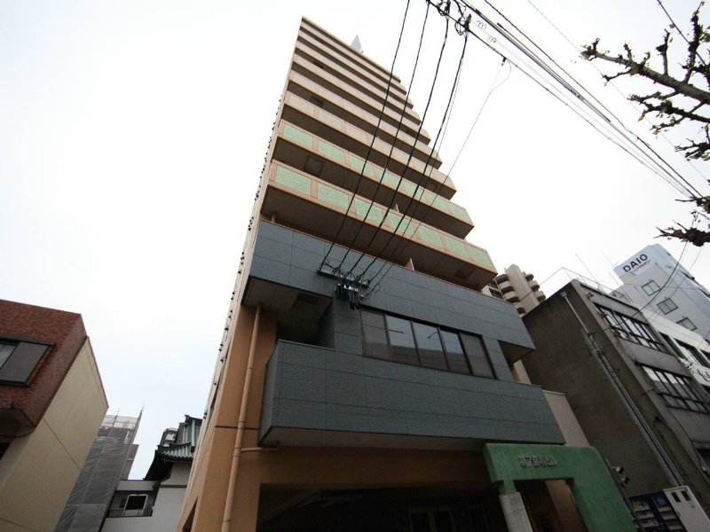 外観　オートロック付駐輪場完備
