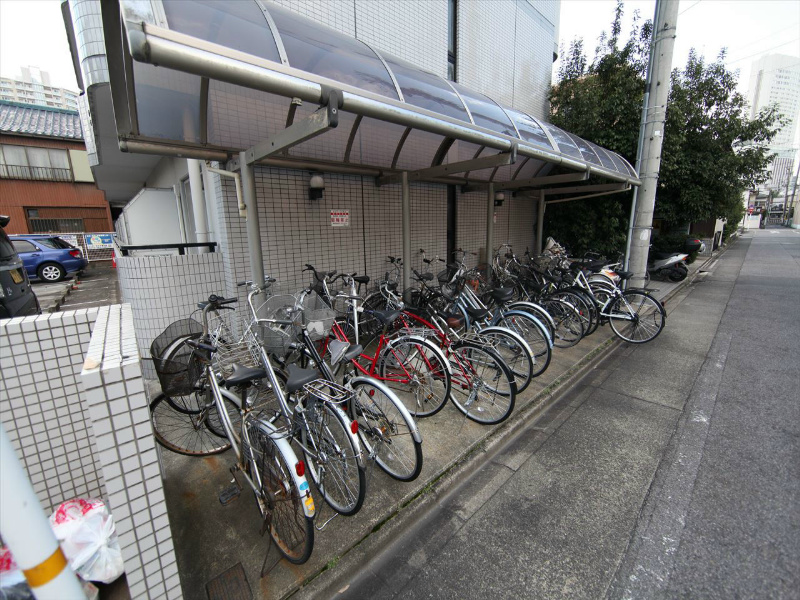 エトアール金山 屋根付き駐輪場
