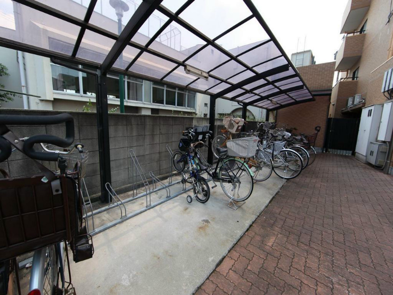 アミティ中村 屋根付駐輪場