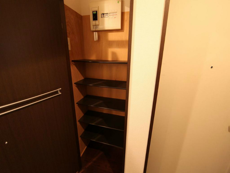 オレンジスクエア 玄関　下駄箱充実してます