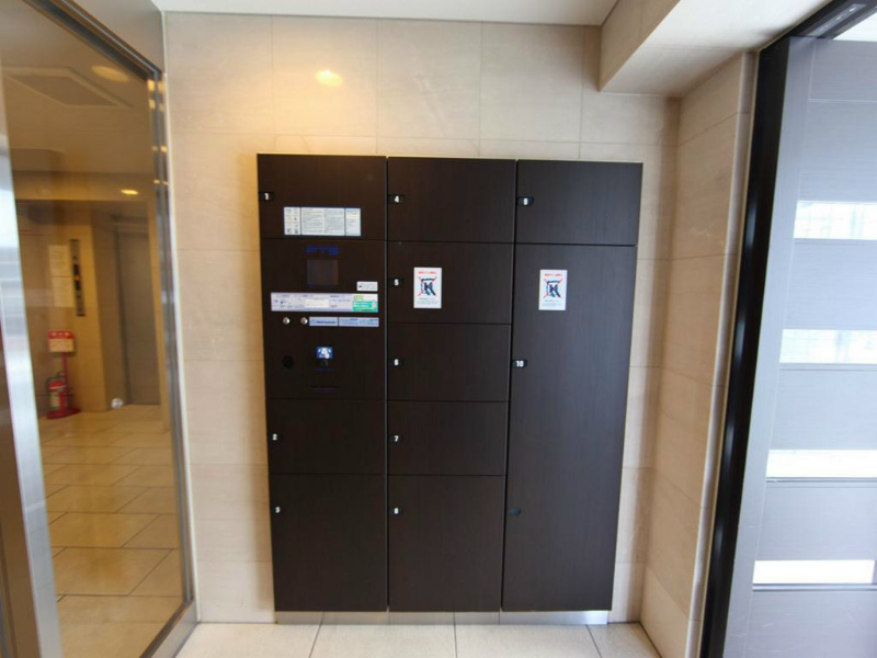 アーデン春岡 宅配ＢＯＸ付　不在時に荷物を受け取ることができます