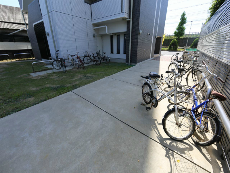 ピーステン名駅南 駐輪場有り