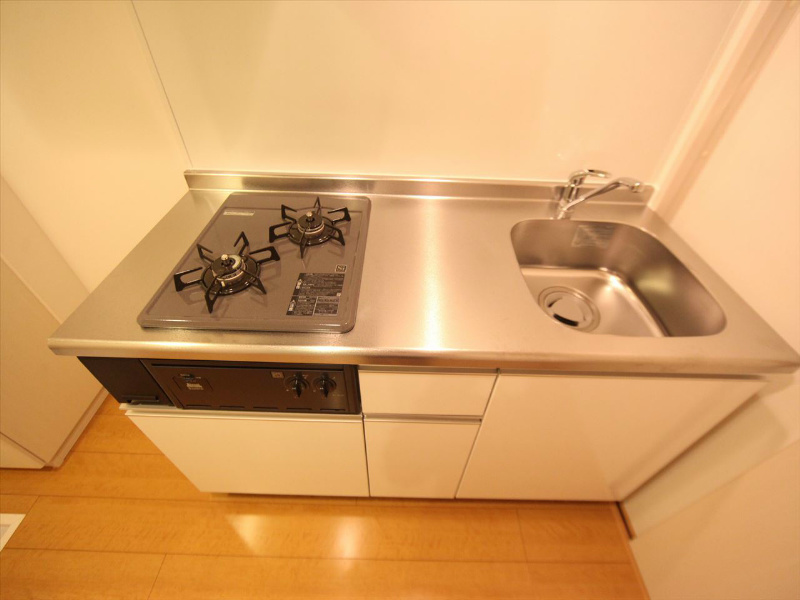 ｓｏｆｉｔｅｌ鶴里（ソフィテルツルサト） システムキッチン（ガス2口）冷蔵庫・レンジ等ご用意できます