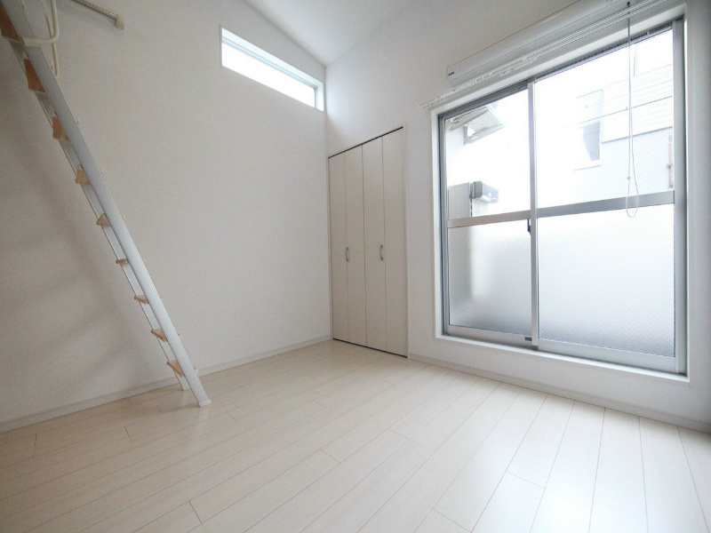 ＫＡＨＡＬＥ志賀（カハレ志賀） 洋室8.8帖　ロフト6.1帖（収納でもお部屋でも使えます）