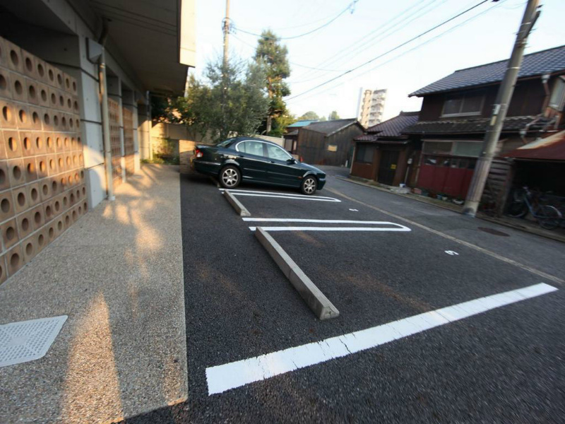 ＦＥＬＩZＧＡＴＯ（フェリスガトー） 駐車場