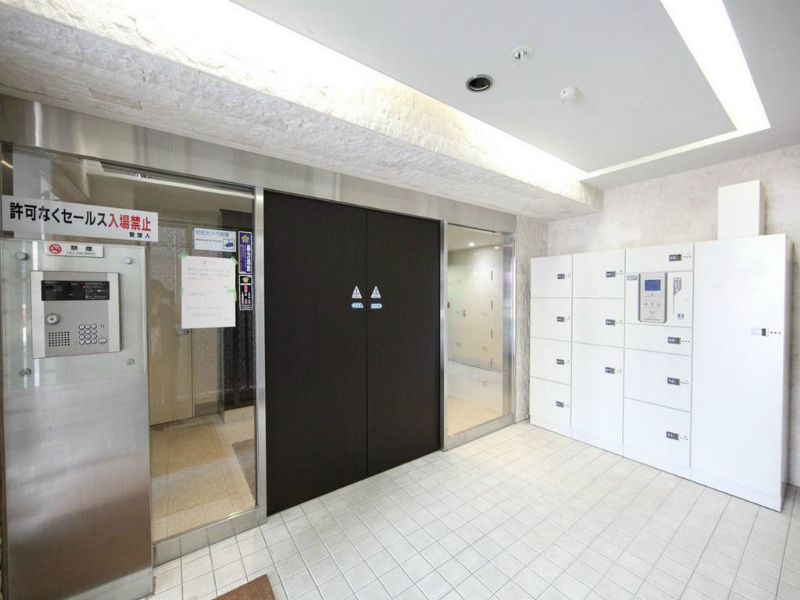 フォレシティ新栄 エントランス　防犯カメラ付　オートロック付　宅配ＢＯＸ付