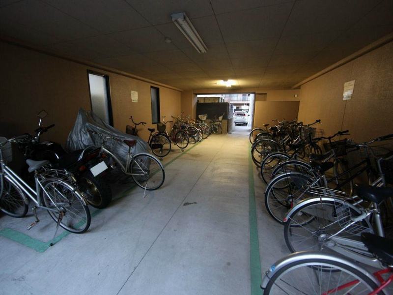 シティーコート翠雲 屋根付き駐輪場