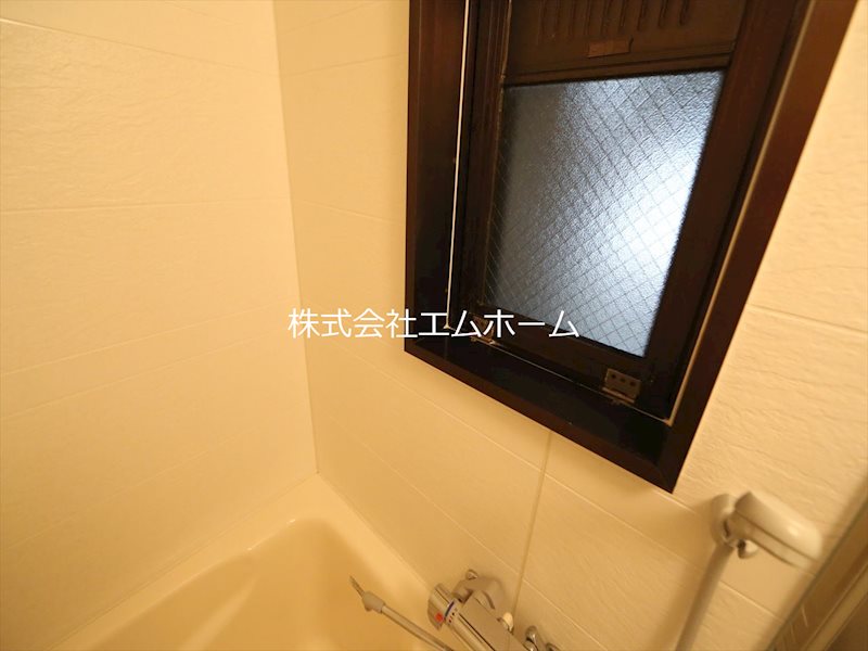 サンホワイト植田 バスルーム（お風呂トイレ別）窓付（換気良好）