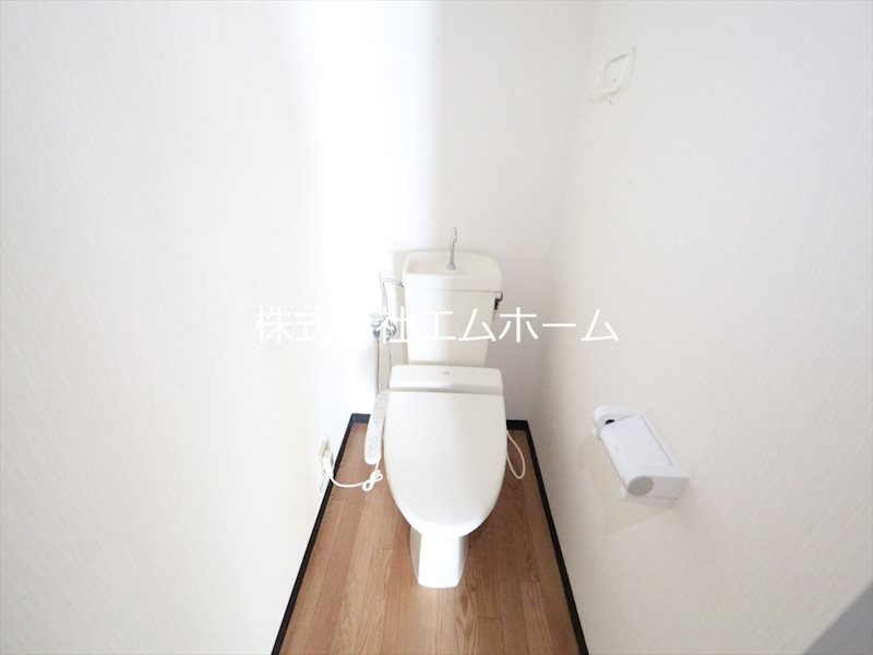 サンホワイト植田 温水洗浄暖房便座付トイレ