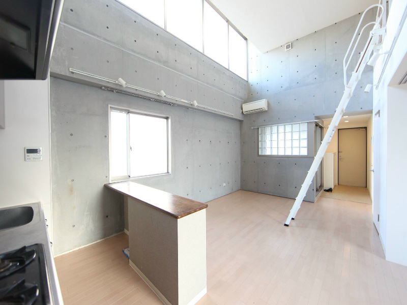 Ｍａｎｏｉｒ　ｎａｋａｔａ（マノワール仲田） ＬＤＫ12.1帖　エアコン完備　カウンターキッチン