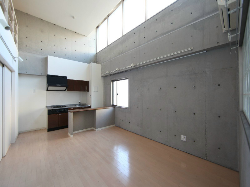 Ｍａｎｏｉｒ　ｎａｋａｔａ（マノワール仲田） ＬＤＫ12.1帖　エアコン完備　カウンターキッチン