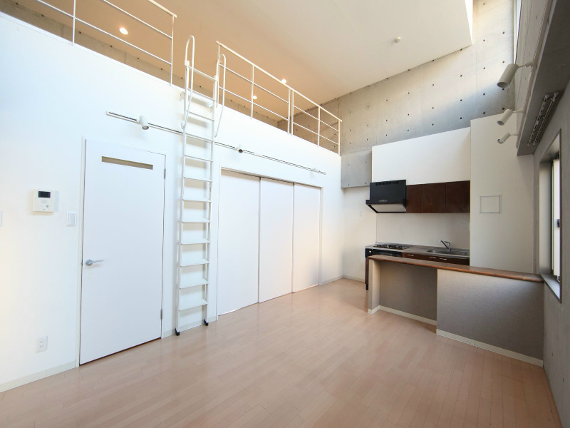 Ｍａｎｏｉｒ　ｎａｋａｔａ（マノワール仲田） ＬＤＫ12.1帖　エアコン完備　カウンターキッチン
