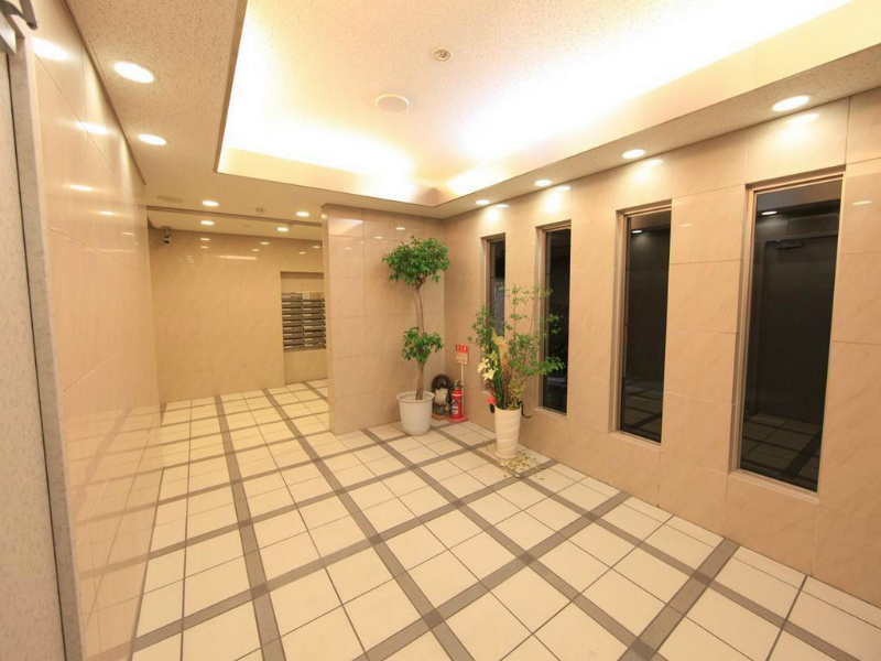 あいさきがけ エントランス　宅配ＢＯＸ　オートロック付　防犯カメラ付