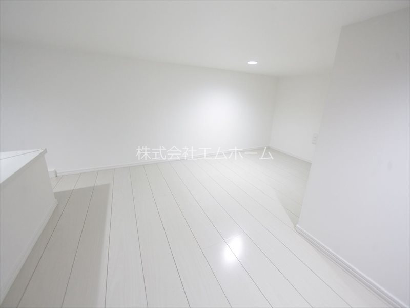 ケント 洋室5.2帖　上段ロフト4.8帖（階段式ロフト）