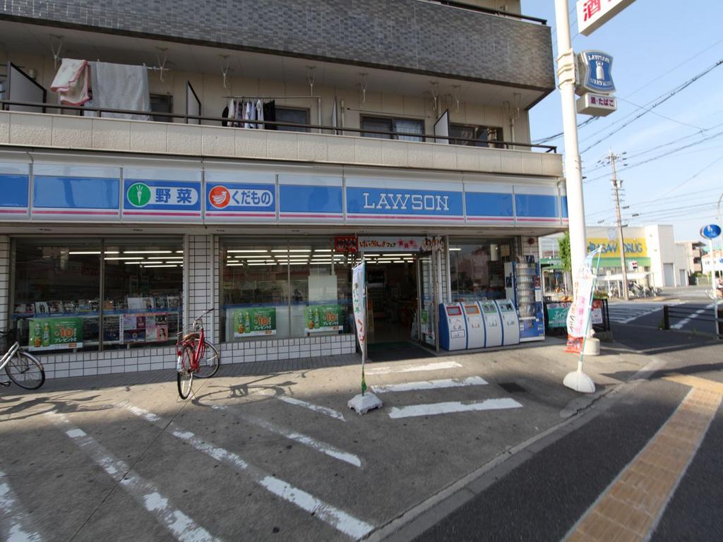 グレイスコート八田駅前 ローソン ＪＲ八田駅前店 (コンビニ)