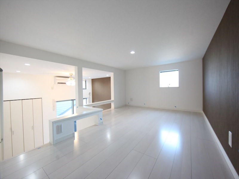 アールグレイス中島町 上階ロフト6帖（収納としてもお部屋としても使えます）