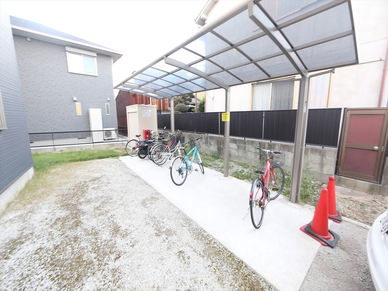 Ａｕｂｅｒｇｅ　Ｎａｇｏｙａ（オーベルジュナゴヤ） 屋根付き駐輪場有り