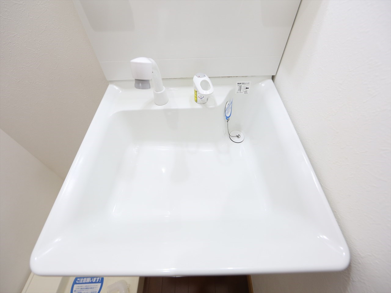 Ａｕｂｅｒｇｅ　Ｎａｇｏｙａ（オーベルジュナゴヤ） 脱衣所　シャンプードレッサー　室内洗濯機置き場