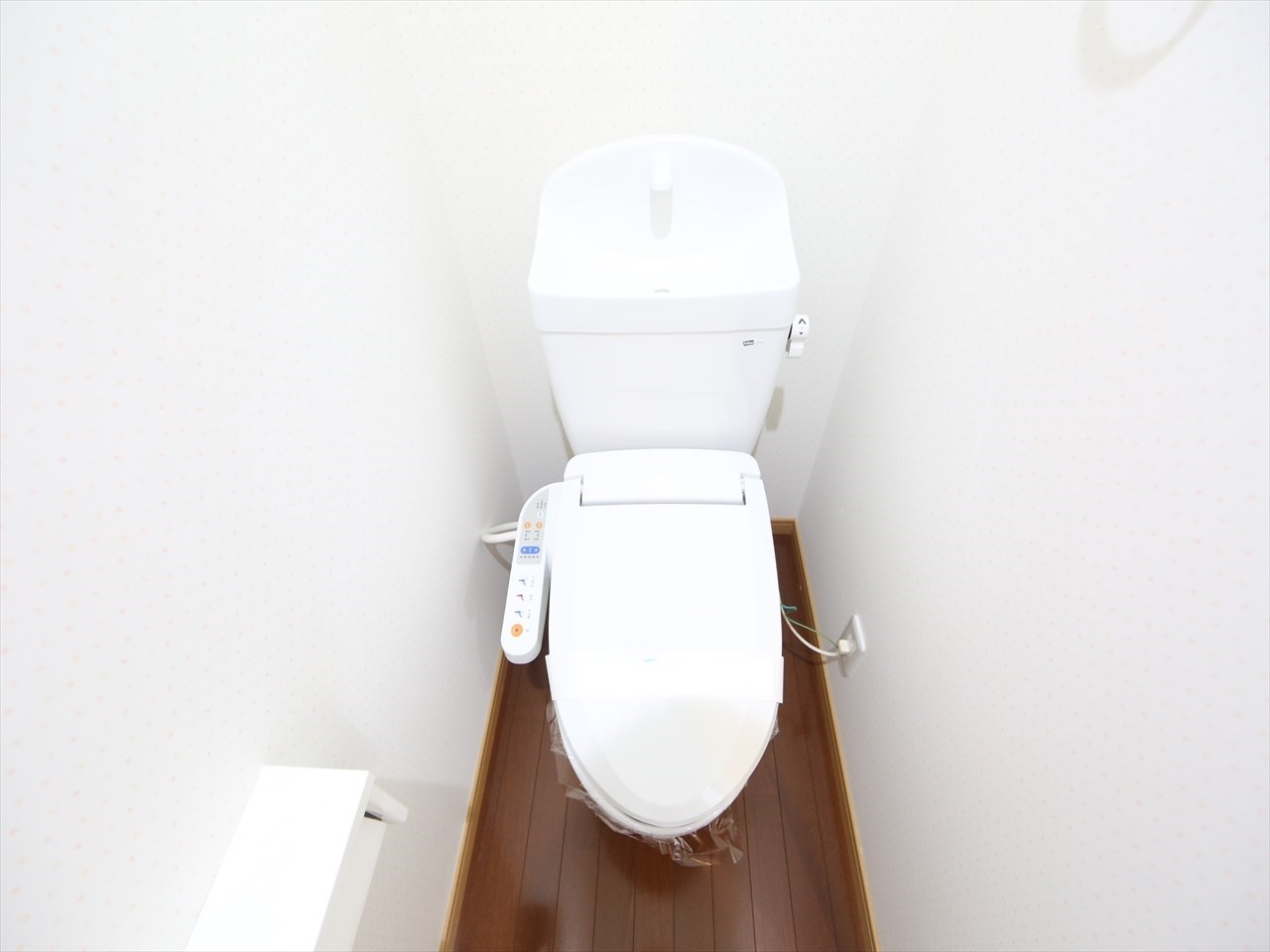 Ａｕｂｅｒｇｅ　Ｎａｇｏｙａ（オーベルジュナゴヤ） 温水洗浄暖房便座付トイレ