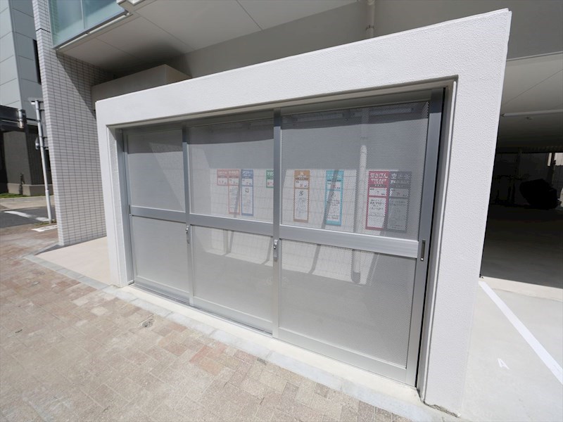 Ｓ－ＦＯＲＴ堀田通 敷地内ゴミ捨て場