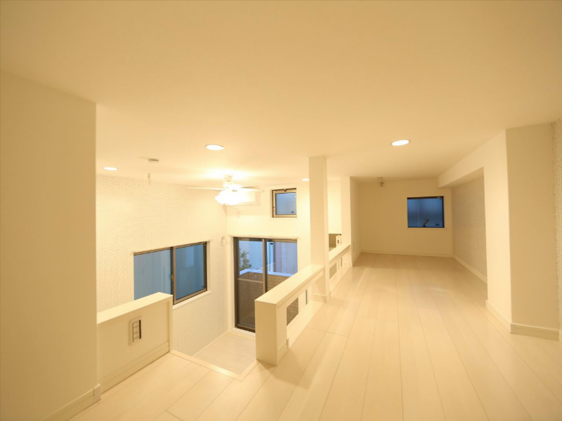 パレドール伝馬町 上階ロフト5.7帖（収納としてもお部屋としても使えます）