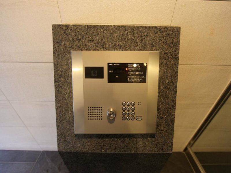 ＫＤＸ千早レジデンス エントランス　オートロック付