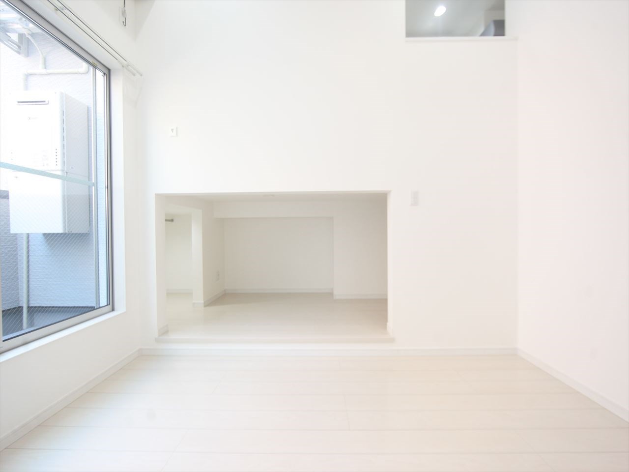 ＢｒｅｅｚｅＲｅｓｉｄｅｎｃｅＭｏｒｉｙａｍａ 洋室6帖　アンダーロフト4.8帖（収納にも寝室にも使えます）
