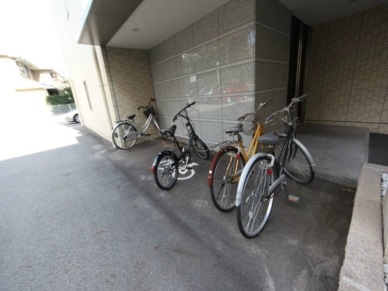 ヴィラパーク鶴舞 駐輪場