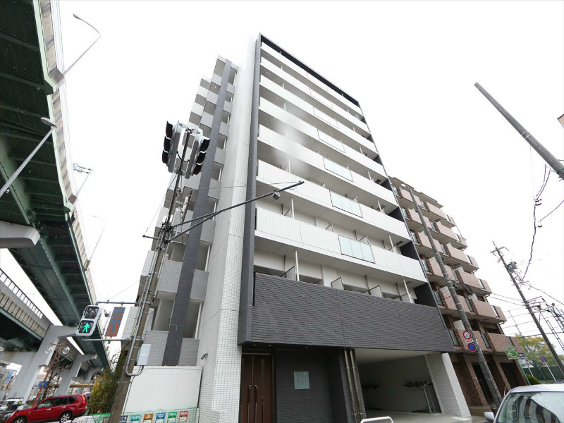 外観　防犯カメラ付　オートロック　宅配ＢＯＸ