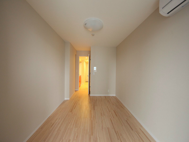 CASAプラスアルファ名駅南（CASA＋α名駅南） 洋室11.6帖　クローゼット付（収納充実してます）