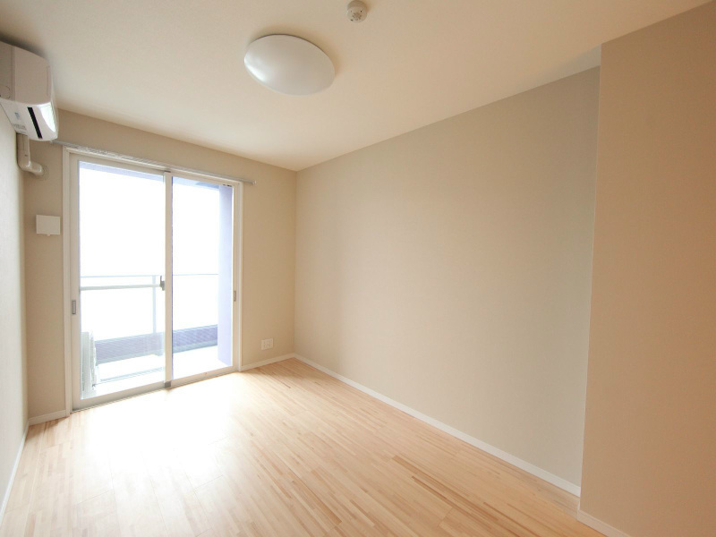 CASAプラスアルファ名駅南（CASA＋α名駅南） 洋室11.6帖　エアコン付　バルコニー