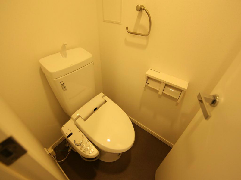 CASAプラスアルファ名駅南（CASA＋α名駅南） 温水洗浄便座付トイレ