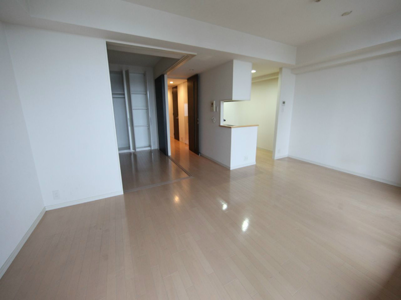 ｍｅＬｉｖ上前津 LDK15.6帖　洋室5帖と繋げても仕切っても使えます