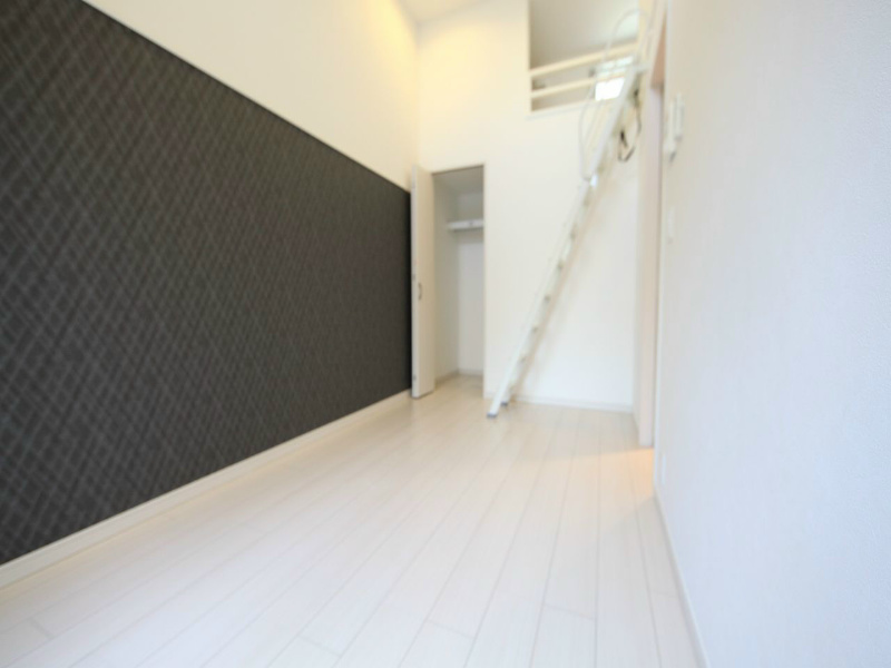 ヴィレッタ大正町 洋室5.1帖　ロフト5.3帖（収納でもお部屋でも使えます）
