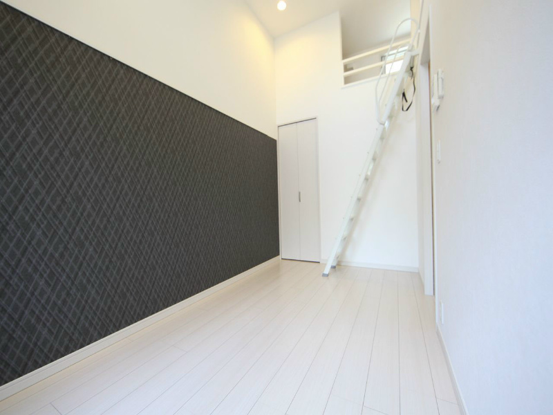 ヴィレッタ大正町 洋室5.1帖　ロフト5.3帖（収納でもお部屋でも使えます）