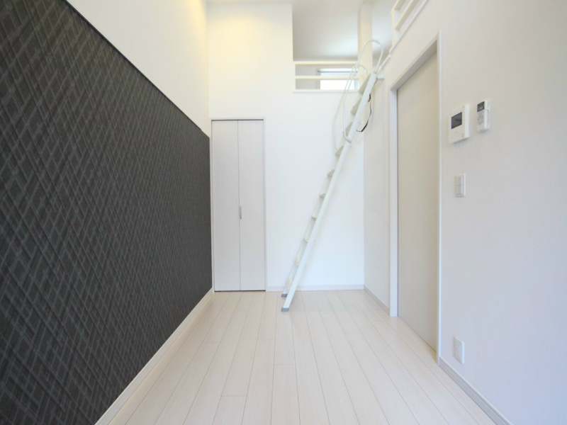 ヴィレッタ大正町 洋室5.1帖　ロフト5.3帖（収納でもお部屋でも使えます）