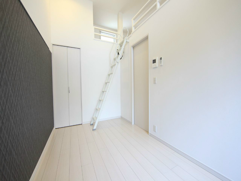 ヴィレッタ大正町 洋室5.1帖　ロフト5.3帖（収納でもお部屋でも使えます）