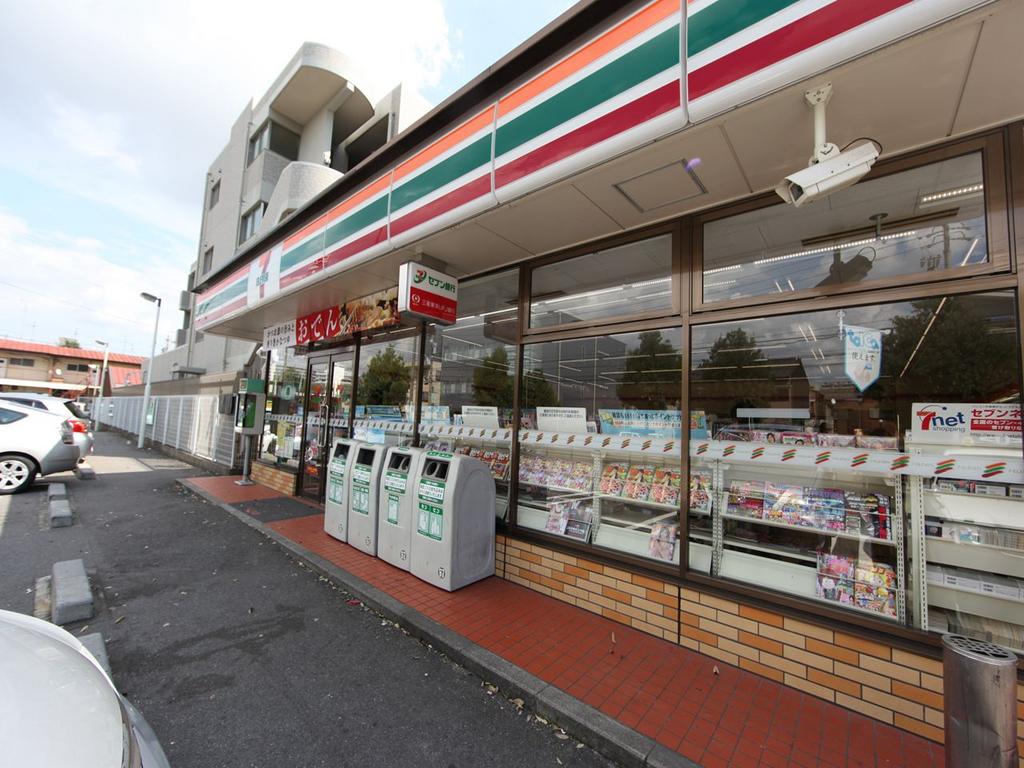 ラピネスコート セブンイレブン 名古屋権現通店 (コンビニ)