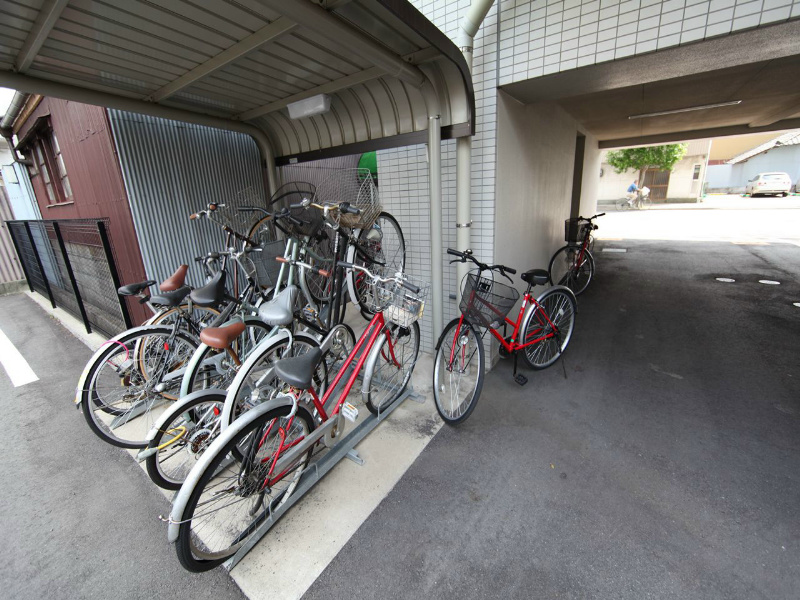 ＰＲＥＳＴＡＧＥ名駅（プレステージ名駅） 屋根付き駐輪場有り